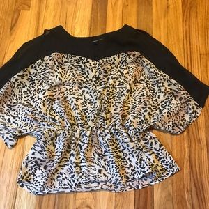 NWT Flowy Top
